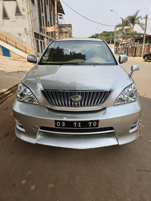 Toyota Harrier 2005