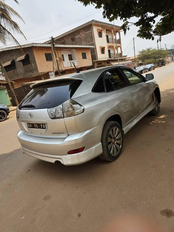 Toyota Harrier 2005